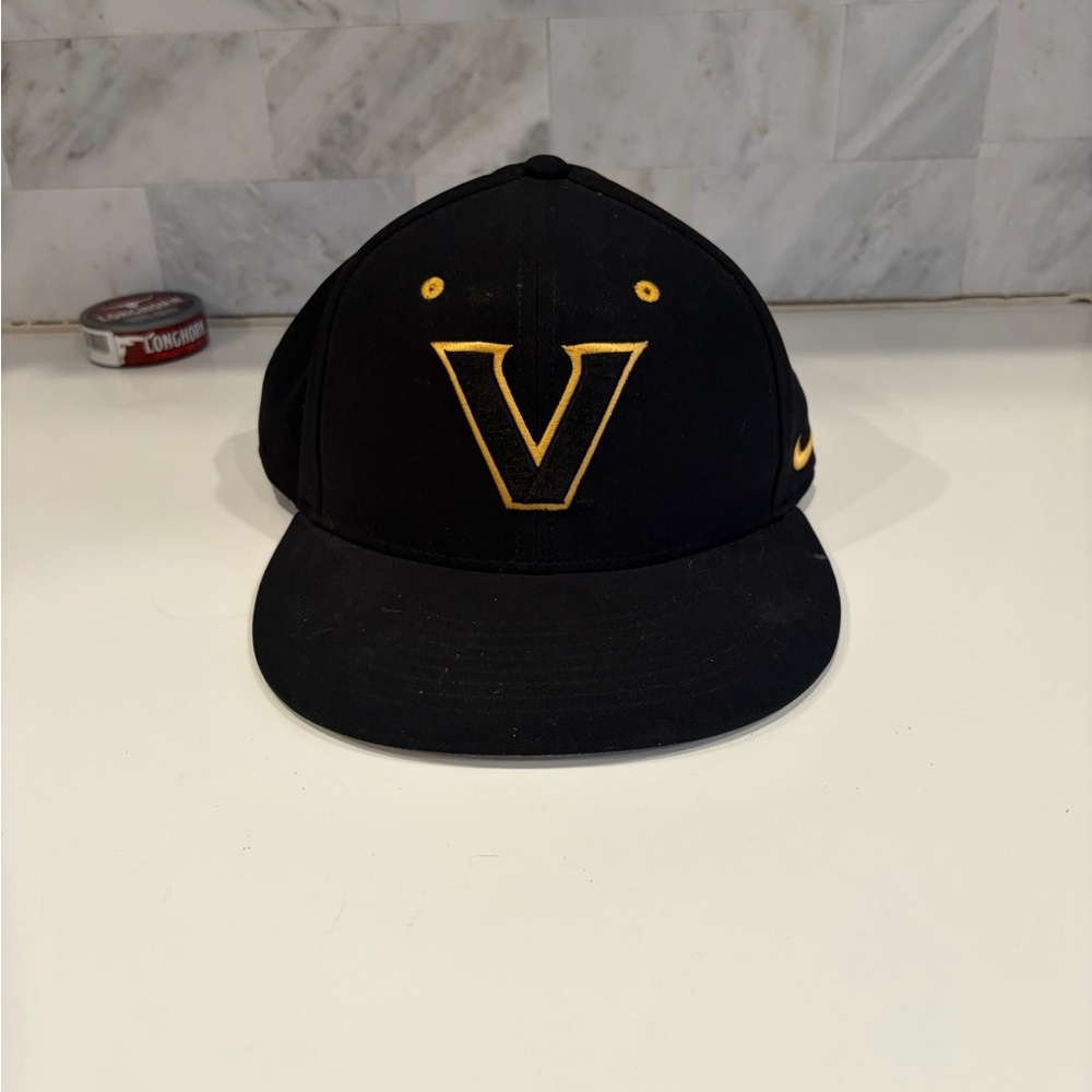 Vanderbilt Commodores Black Nike Dri-Fit Hat Size 7 1/8-57cm